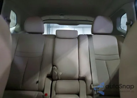 2016 Nissan Rogue S z USA, uszkodzony, nr VIN 5N1AT2MV0GC738981